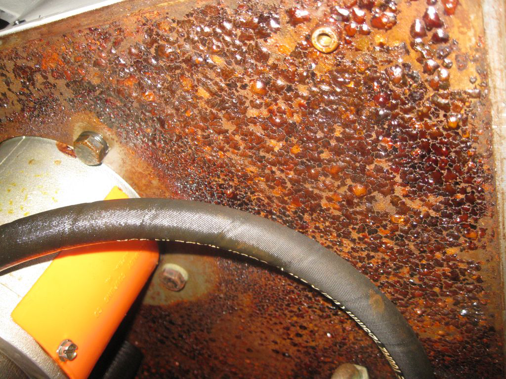 HydraulicTankLidInside